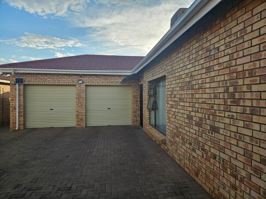 3 Bedroom Property for Sale in Hillcrest Northern Cape